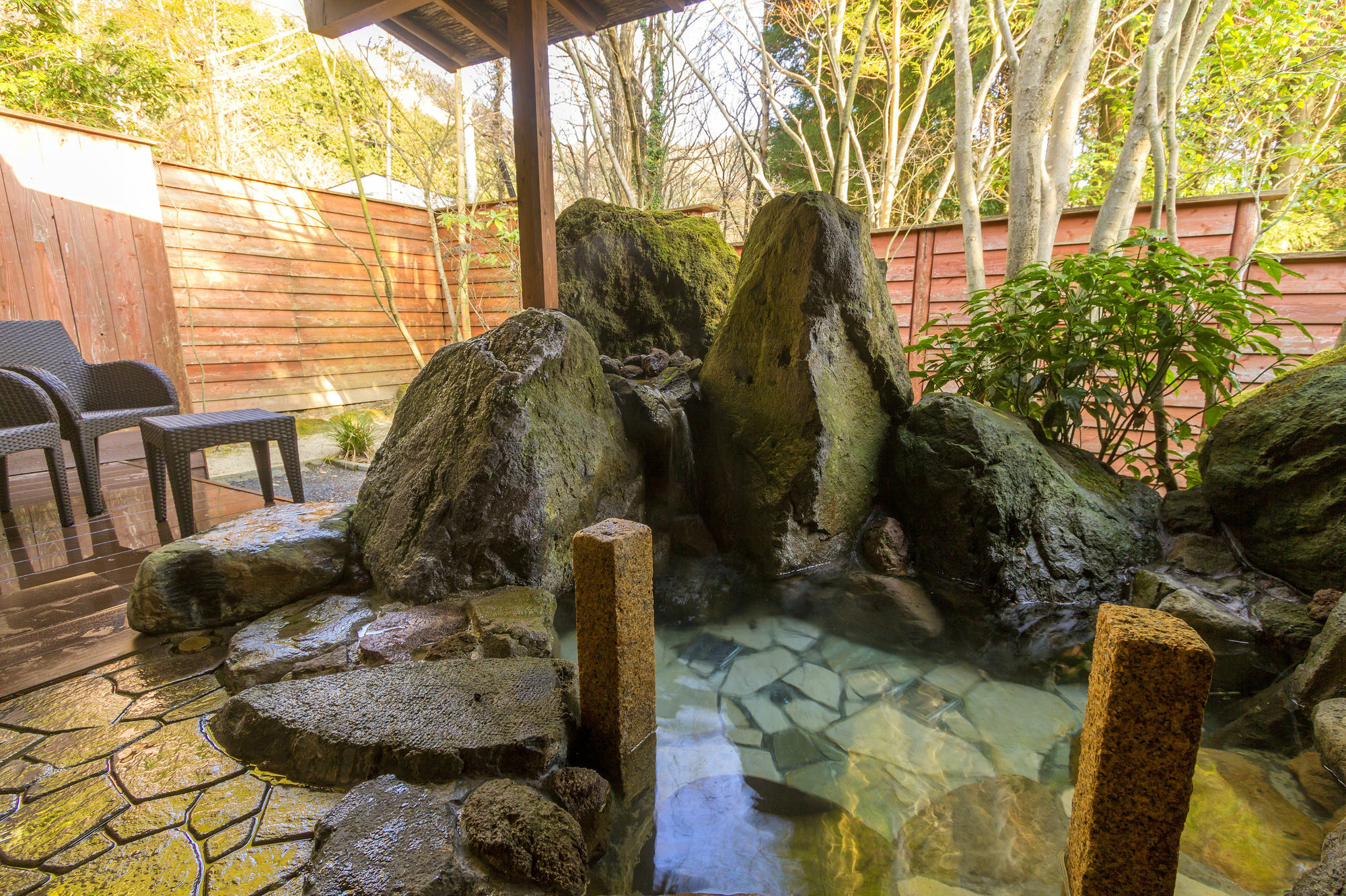 Yufuin Ryokuyu Hotel Buitenkant foto